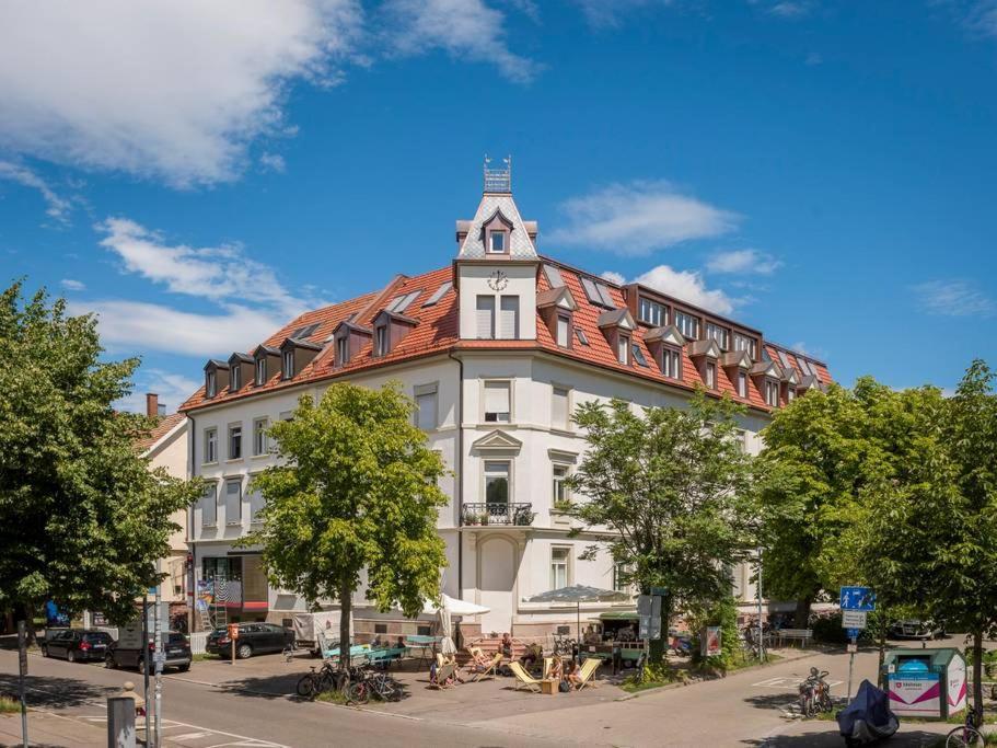 Moderne Apartments im stilvollen Altbau Freiburg im Breisgau Exterior foto
